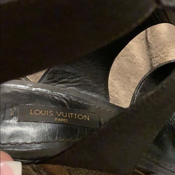 LOUIS VUITTON

Corfu Lace Up Sandals - Picture 3 of 7